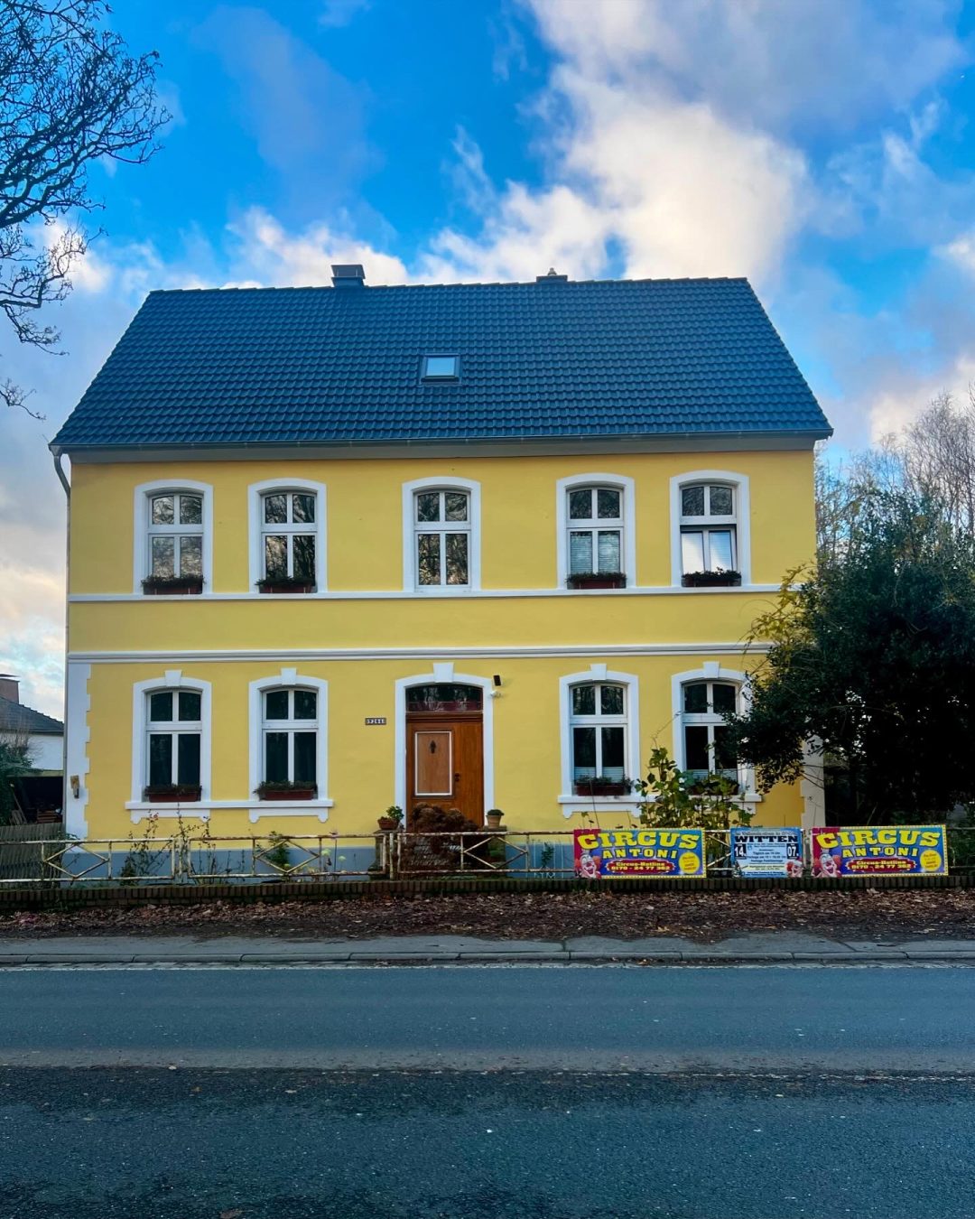 ADE42F0D-E99D-4DF0-A627-6298E52DC626